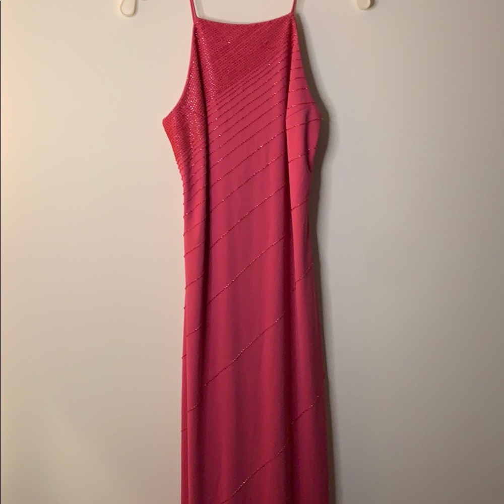 🩷🦩Hot pink 💕beaded long prom dress barbie